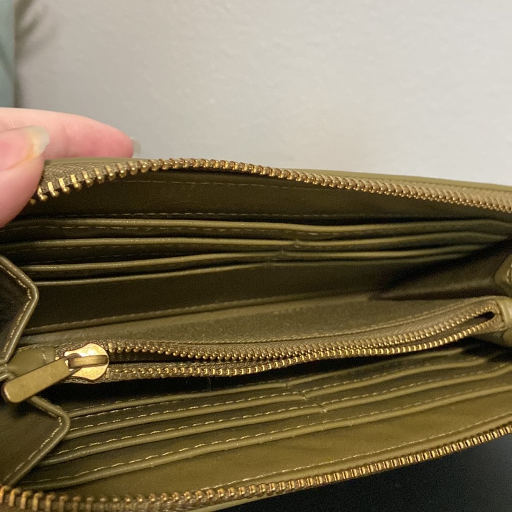 NWOT Universal Treads Olive Green Wallet - Picture 8 of 14